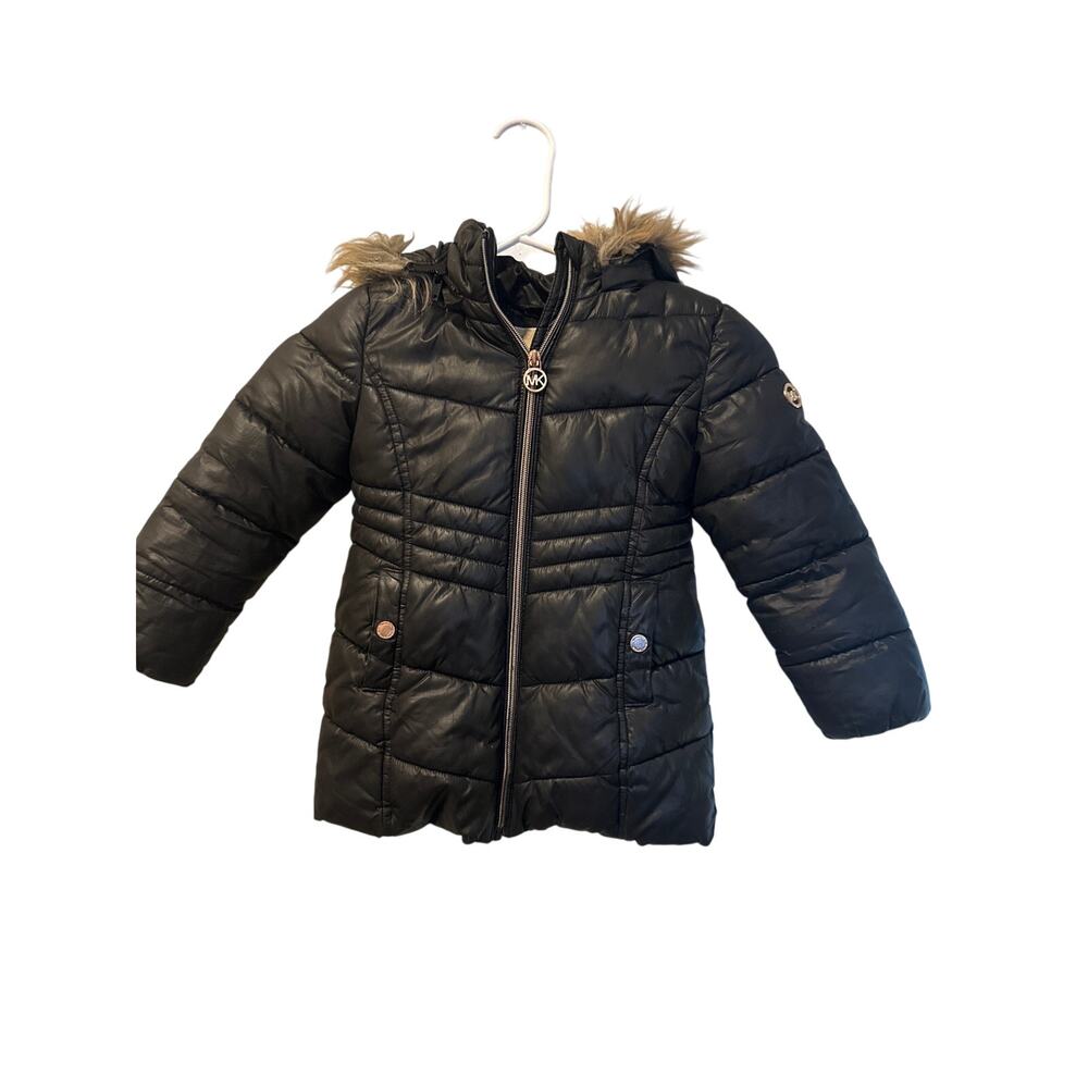 ⭐️ Girls Michael Kors Black Puffer Coat Size 4T. Preppy. Classic Winter